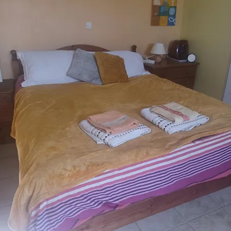 Bethesda - Family Friendly B&b, Countryside Location Bed & Breakfast Plouasne